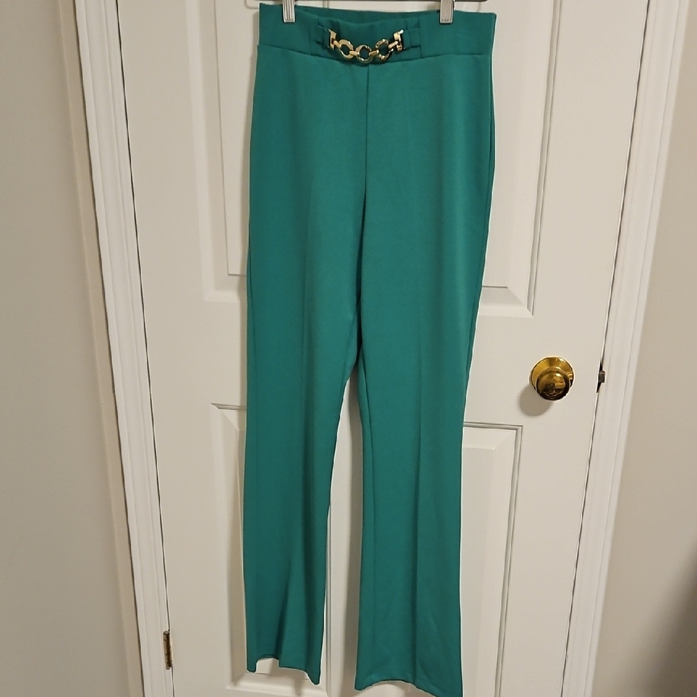 💖 $5 Add Tp Bundle Elegant Green Women's Pants💖